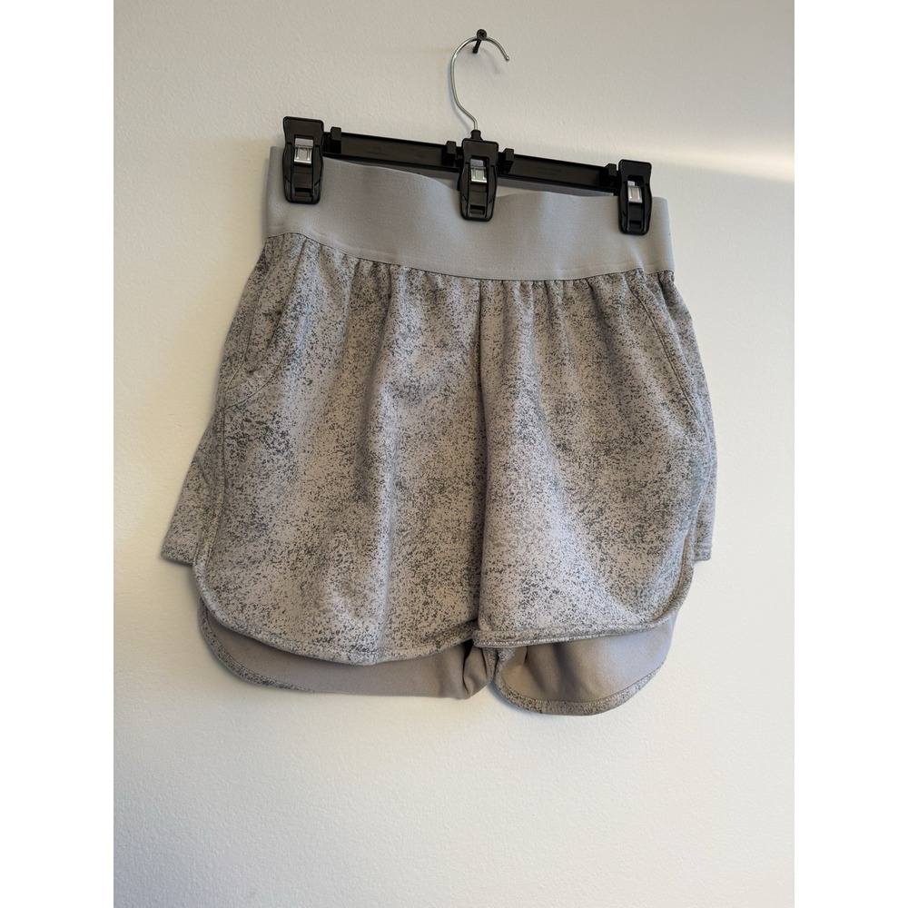 gymshark gray mid rise elastic womens shorts‎ athletic Size Medium